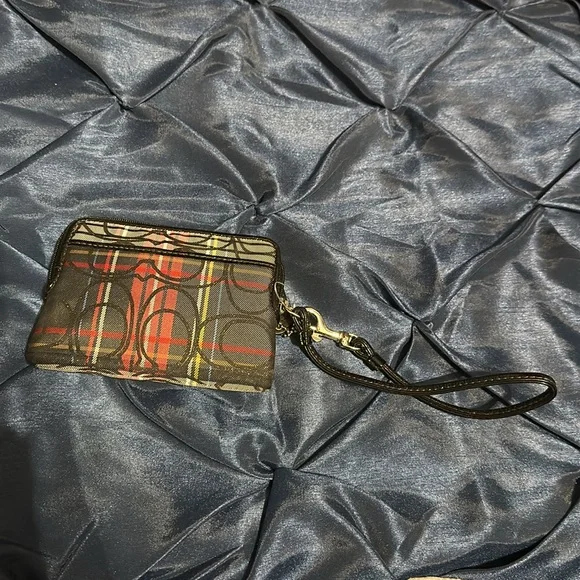 NWOT! Authentic Coach Plaid signature print wallet - Picture 2 of 3